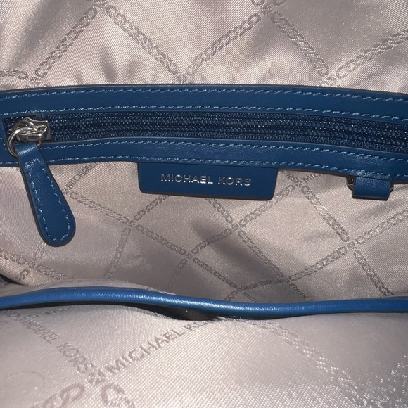 Micheal Kors Brooklyn large pebbled back pack (blue) - Picture 2 of 4